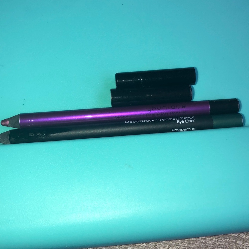 Younique eye liner